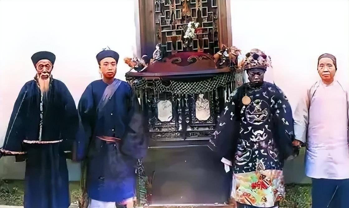 【晚清*楼青**旧影观】媚态百出，丰乳肥臀，尽显女子风情！