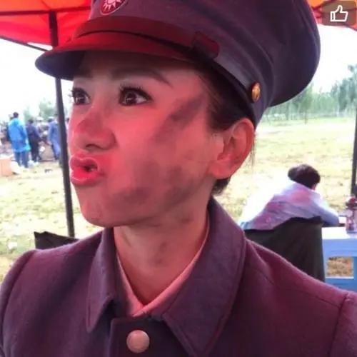 舍不得红唇眼线假睫毛，就别演女兵，这6位女星扮相才叫尊重观众