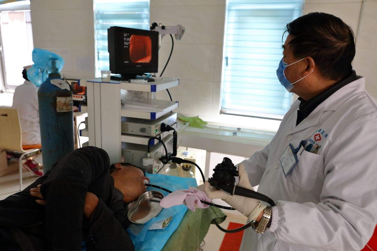 做普通胃镜对胃有哪些伤害,胃镜多长时间做一次合理