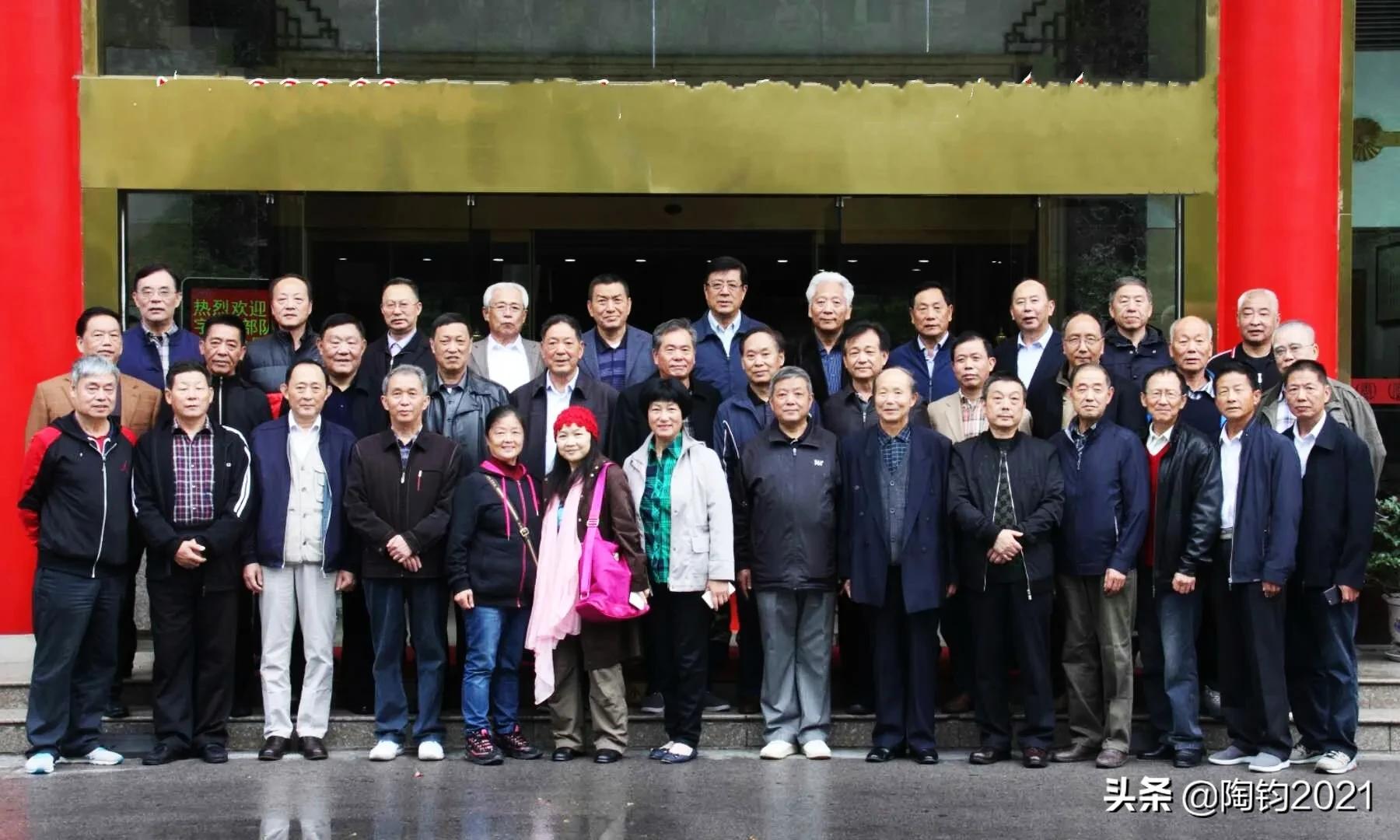 南京一晤，相聚甚欢，除了激动还是激动，战友们相拥而泪几多深情