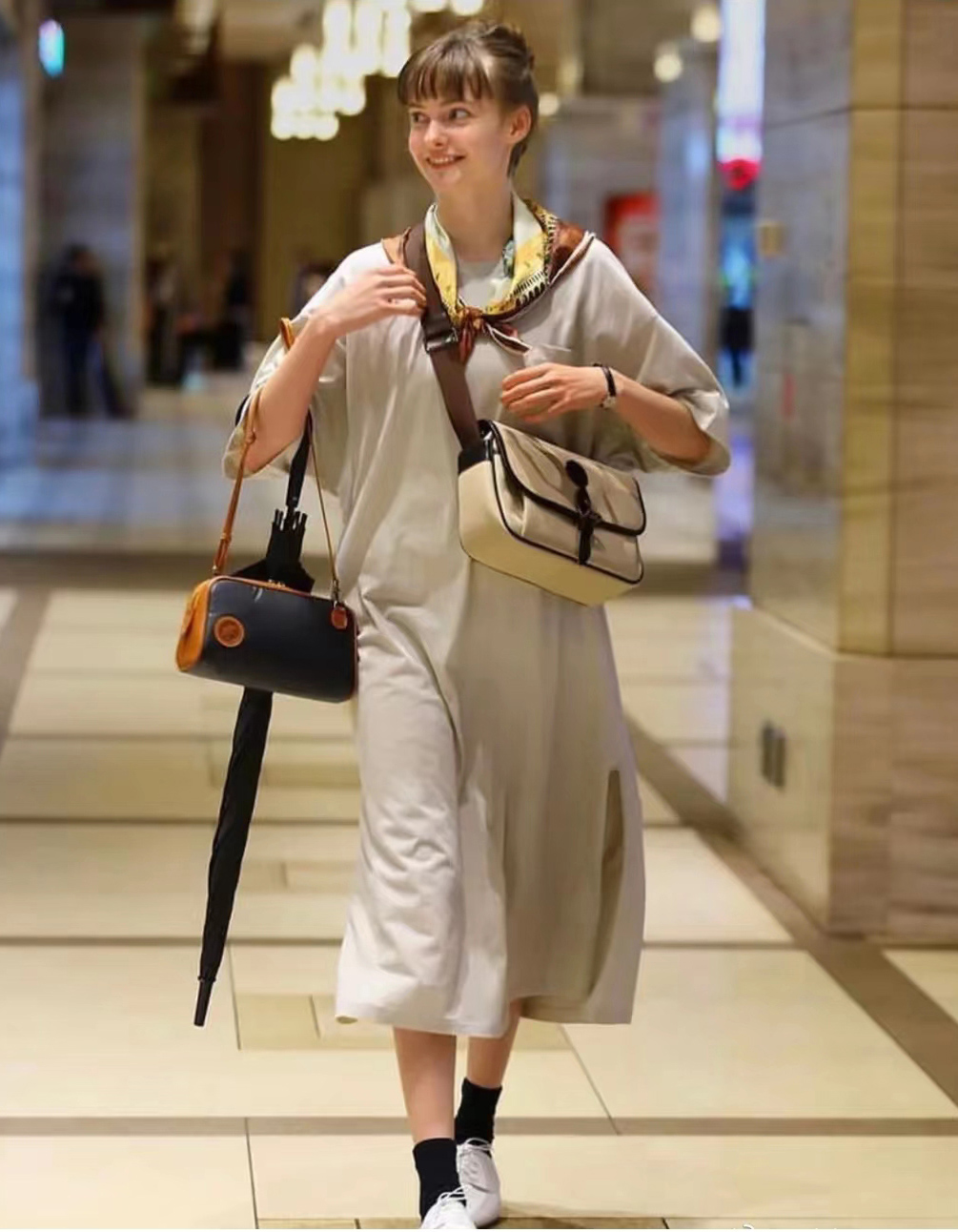 初秋简单实用的基础款穿搭,20套早秋穿搭每一件都疯狂心动