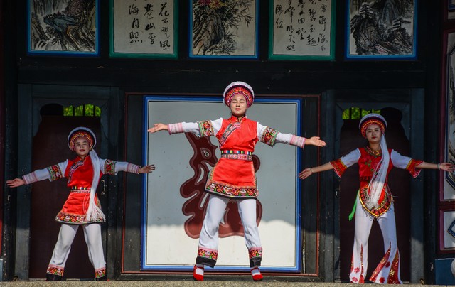 民族特色文化的发展趋势,56个民族里面文化最齐全的有哪些