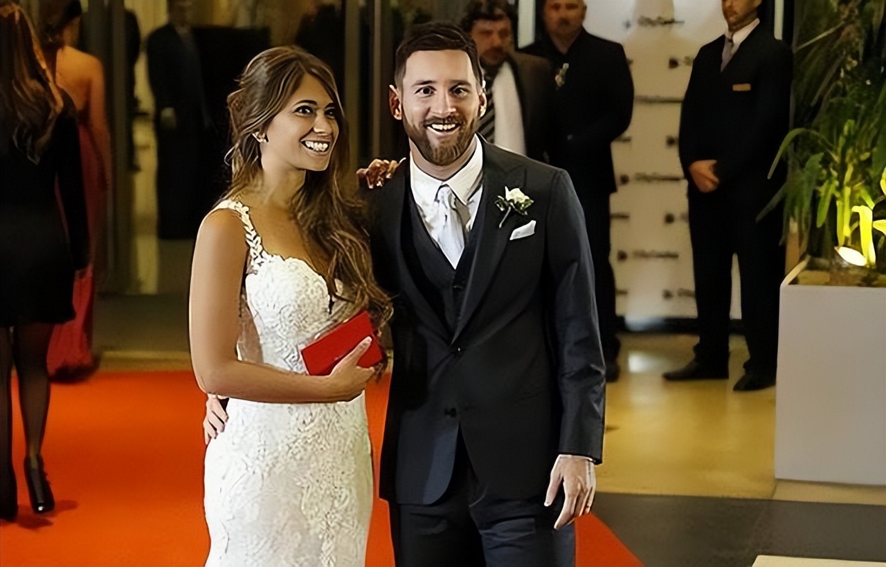 梅西回归迎接两次挑战,梅西为缺席训练道歉原视频