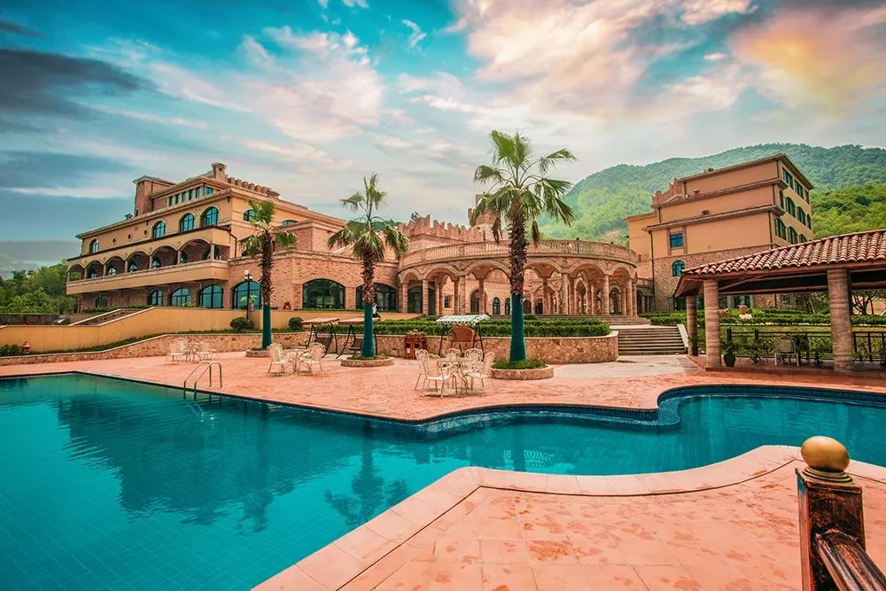 蹇呮墦鍗＄殑绁炰粰閰掑簵,瓒呮帹鑽愮殑绁炰粰閰掑簵