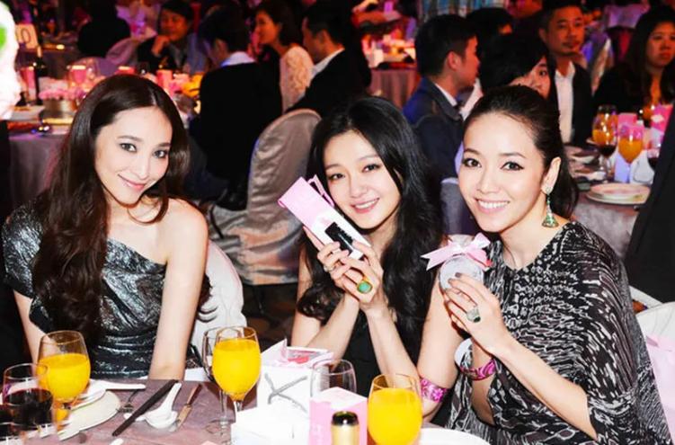 被汪小菲牵扯的10位名人，个个不干净，有人成笑话，有人很无辜