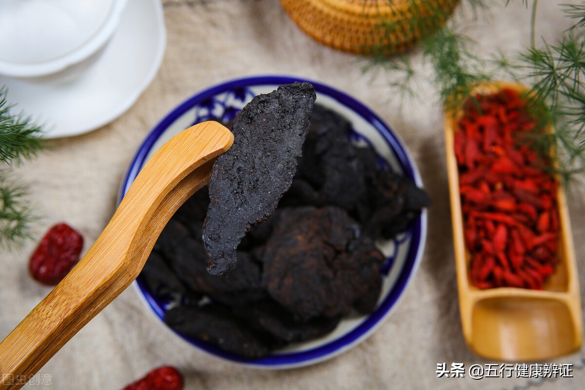 肾阴肾气虚舌苔黄色吃什么药,肾阴不足舌根也会苔白厚腻