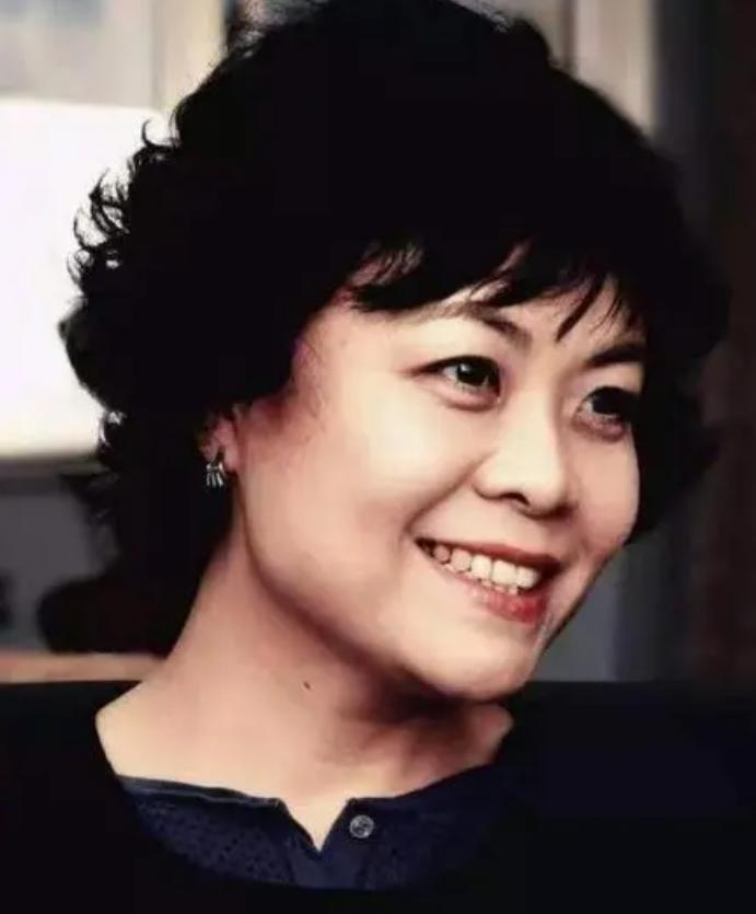 中国作协主席铁凝，50岁等来良缘：我宁可没有，也绝不凑合
