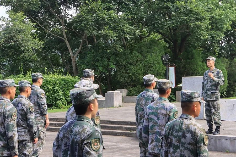 第71集团军：祝福伟大的*党**，跑出新时代奋斗强军的加速度
