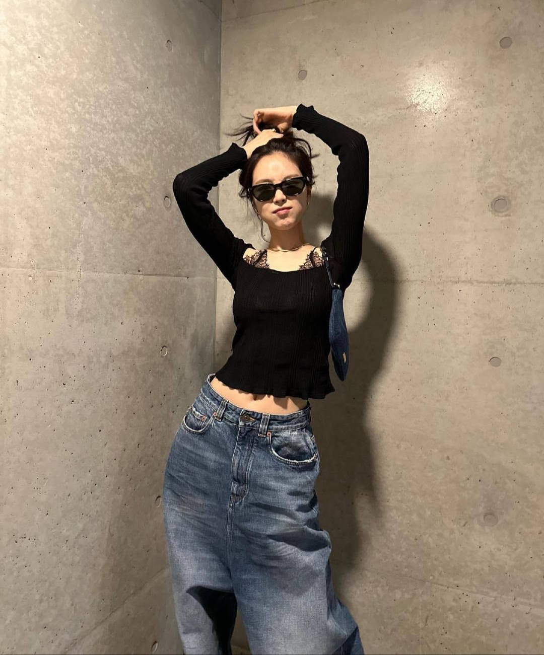 孙娜恩穿吊带裙,孙娜恩粉红色裙子