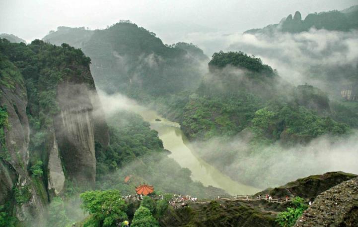 中国“难爬”的6座名山，趁还年轻去爬一次，去过3个算厉害了