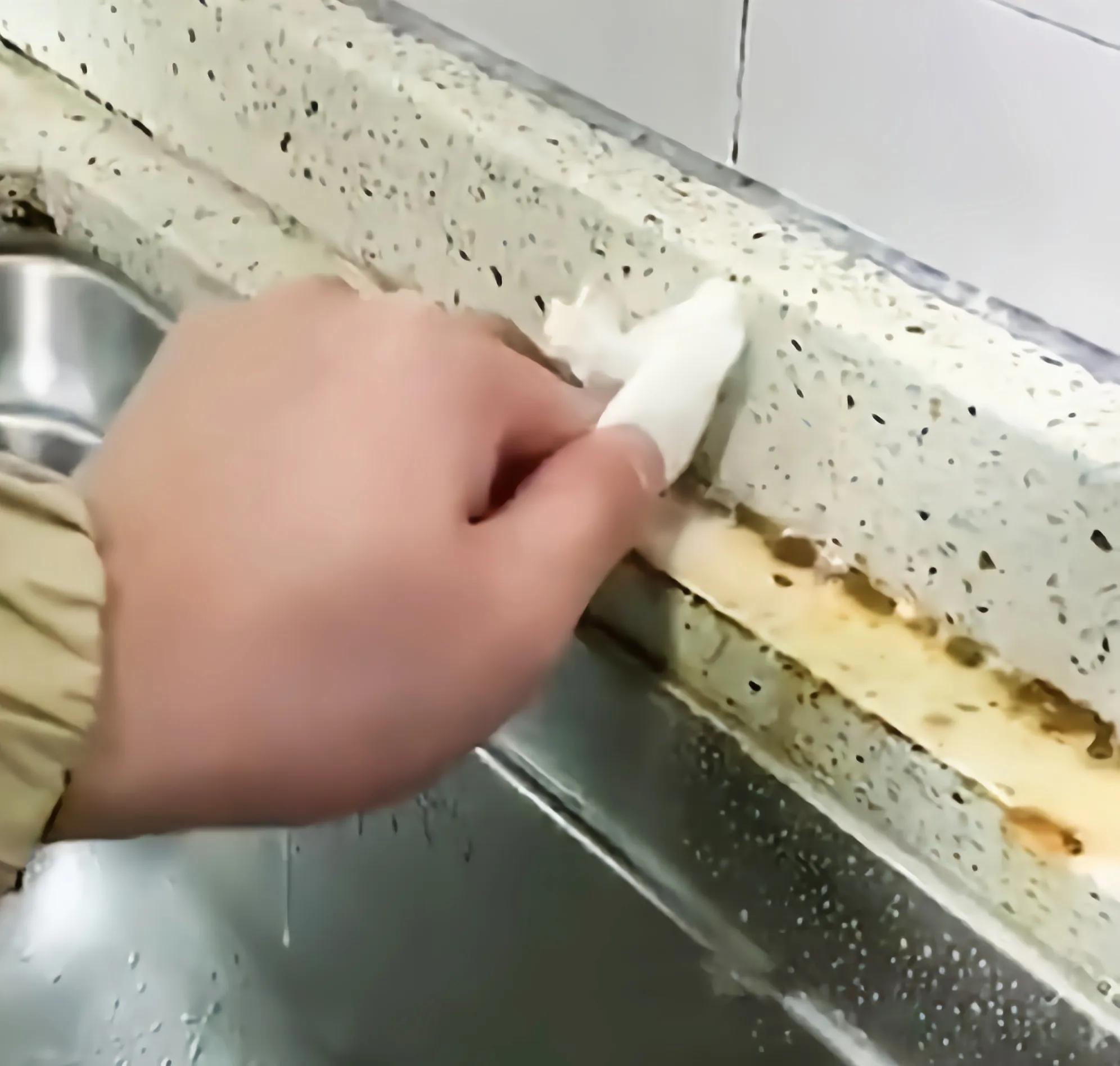 刷鞋放什么除臭小妙招,鞋子除臭生活小妙招大全