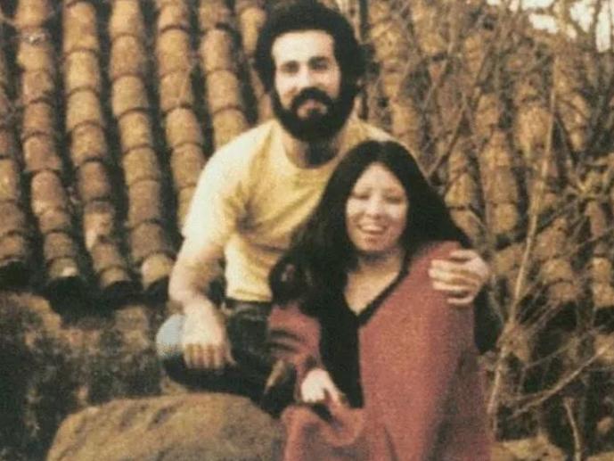 荷西去世12年，三毛自缢身亡：只要母亲同意，我可以快快乐乐去死