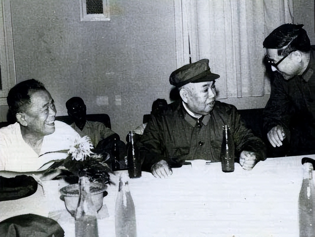 75年向守志突然接到一个电话：叶帅说了，明天去二炮上班当司令员