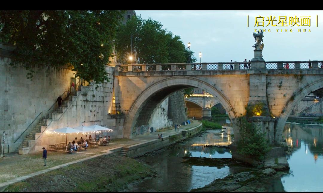 黑帮女老大成长史,黑帮女老大的传奇人生