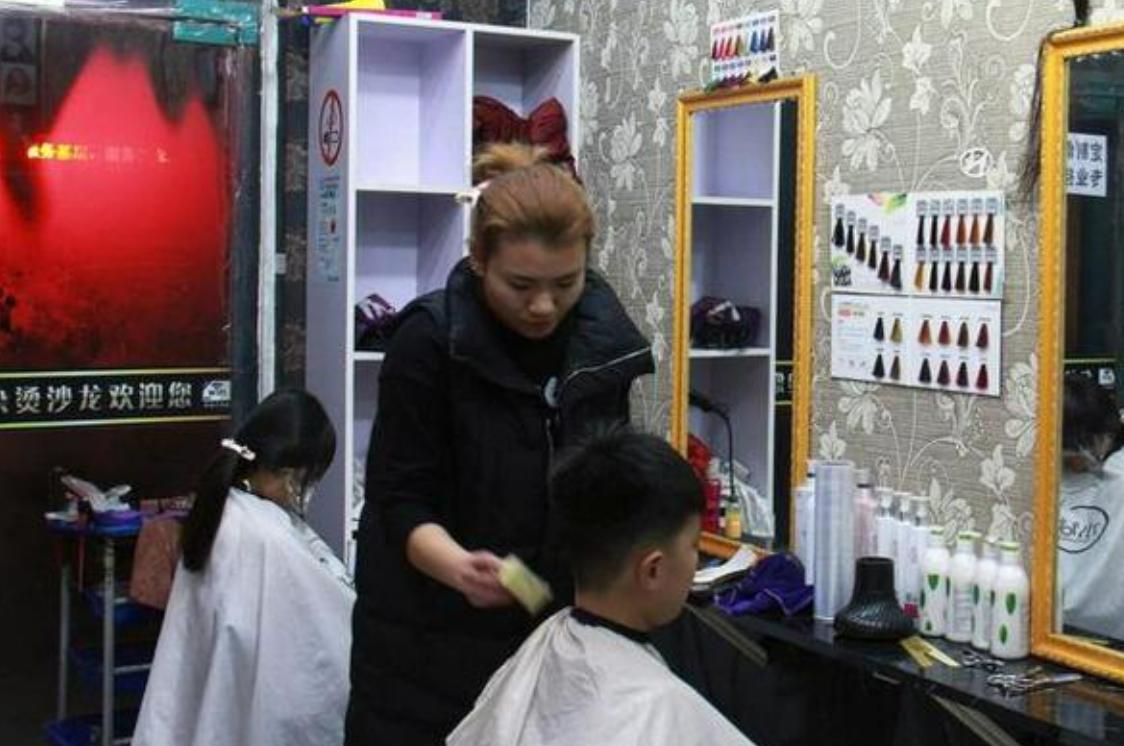 今年为什么理发店生意不好做,现在理发店为什么生意做不起来