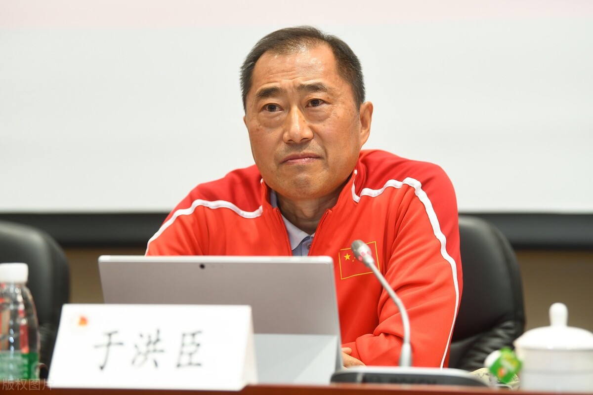 足坛多条大鱼落网，杜兆才玩失踪，缺席足协重要会议引发热议