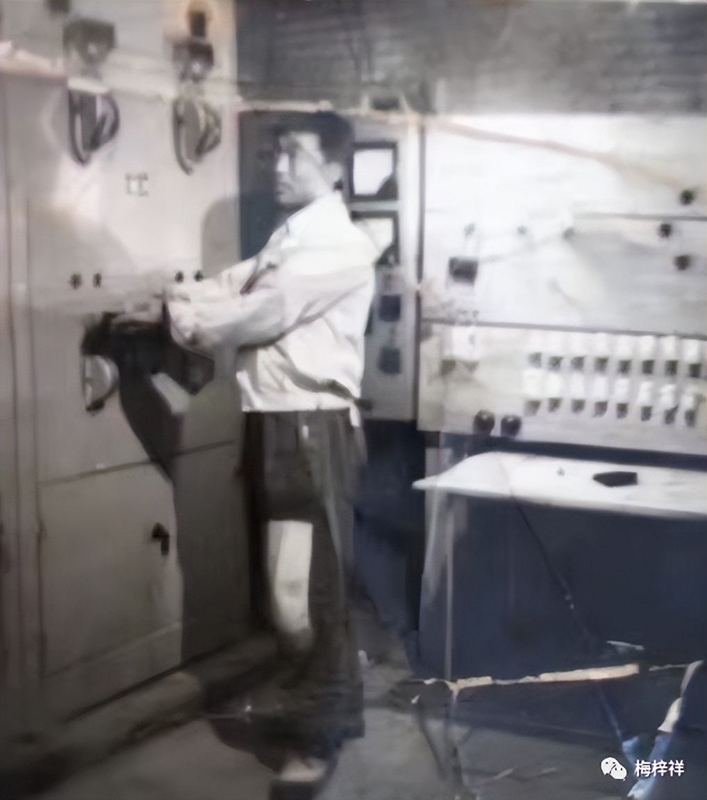 杨建国：连队生活原创/杨建国梅梓祥推荐