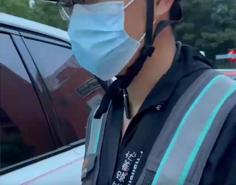 代驾首次开劳斯莱斯紧张发抖,代驾不敢开劳斯莱斯视频