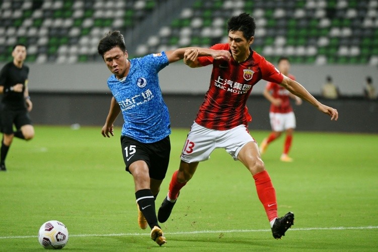 一贫如洗！国足26岁球星被告,数千万财产冻结,父母曾向陈戌源下跪