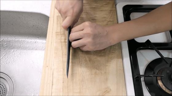 日本小哥用豆腐做刀,日本小哥铸刀全过程视频