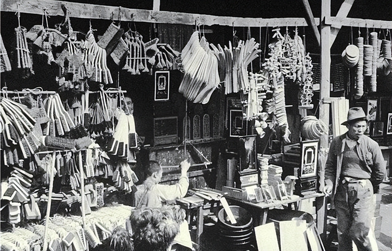 1951年奸商卖假药给志愿军，致1万多名战士身亡，主席：下追杀令