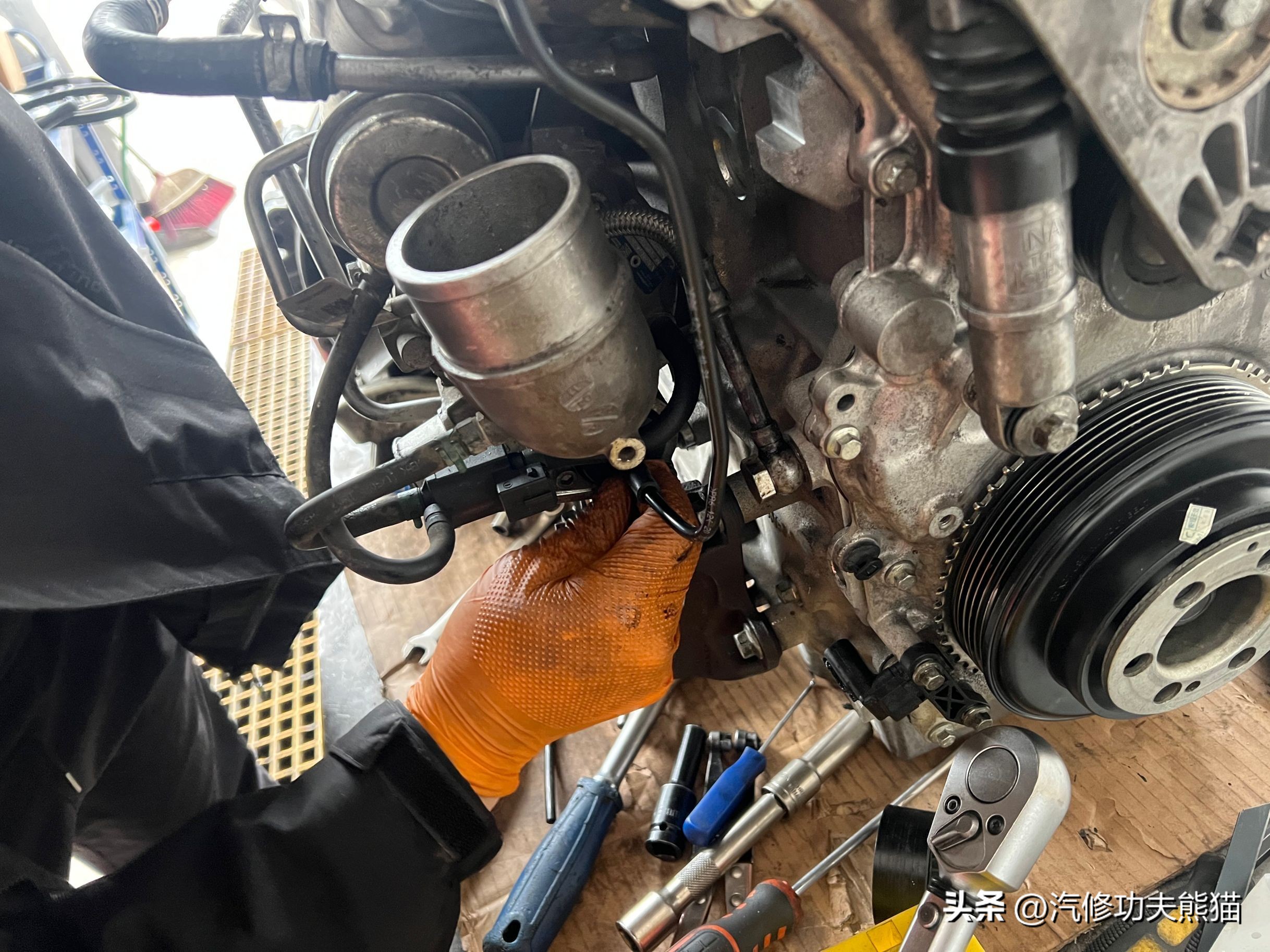 沃尔沃xc60十年老车,最新款沃尔沃xc60烧机油是通病吗