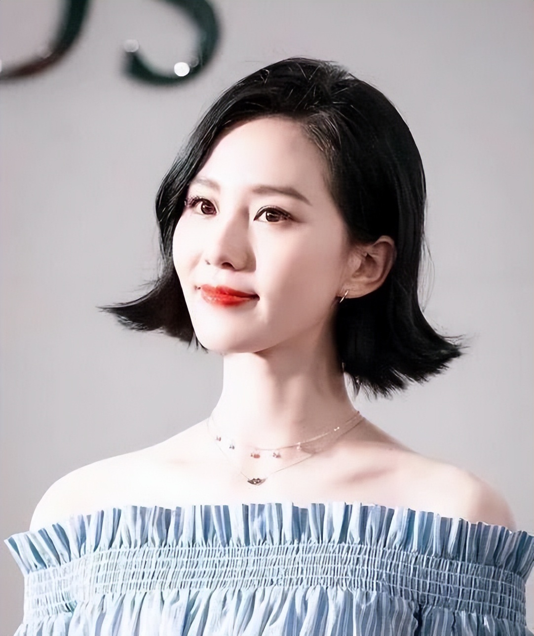 圆脸头发少适合大卷还是小卷,圆脸塌头适合大卷还是小卷