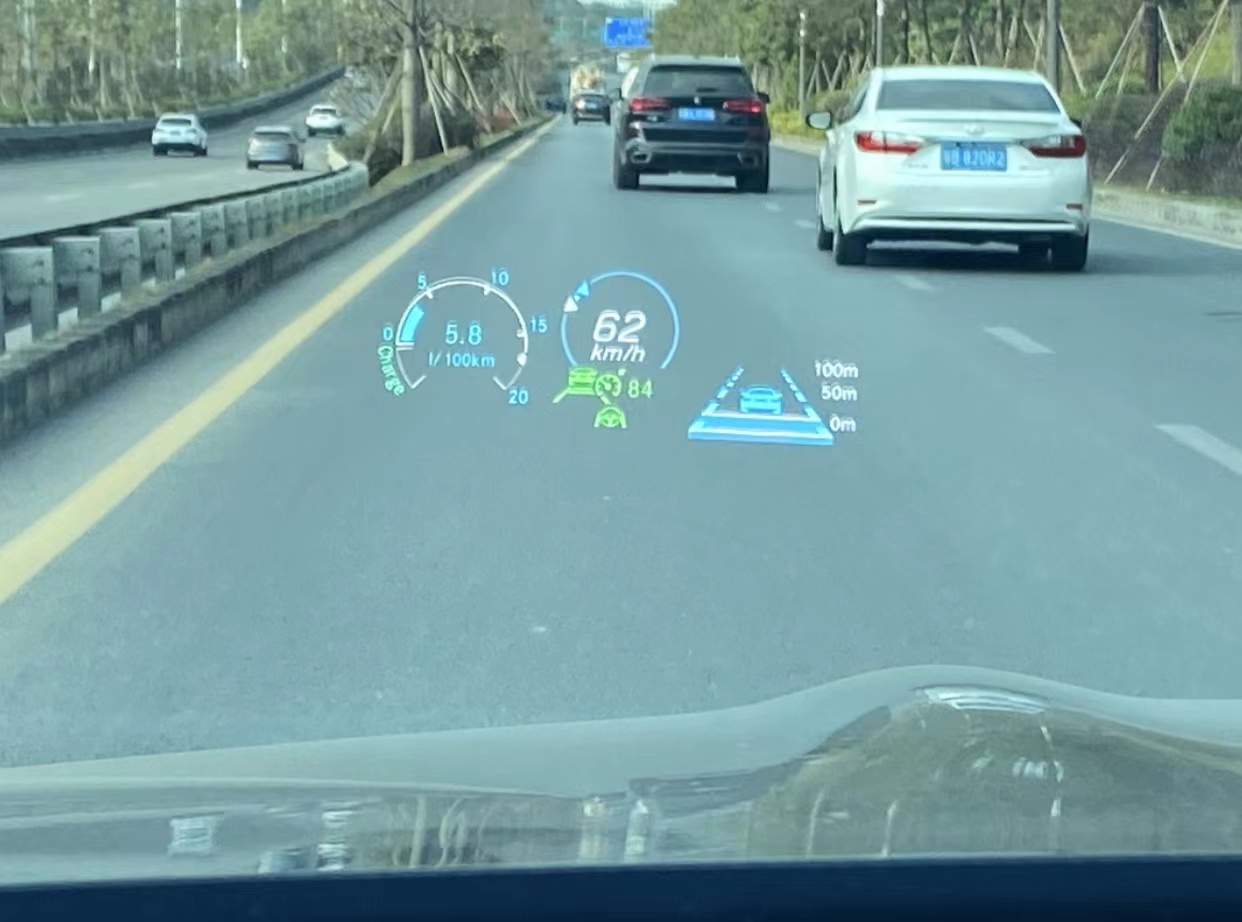 奔驰e300l尊贵升级驾驶辅助,奔驰e级2024款e300辅助驾驶测试