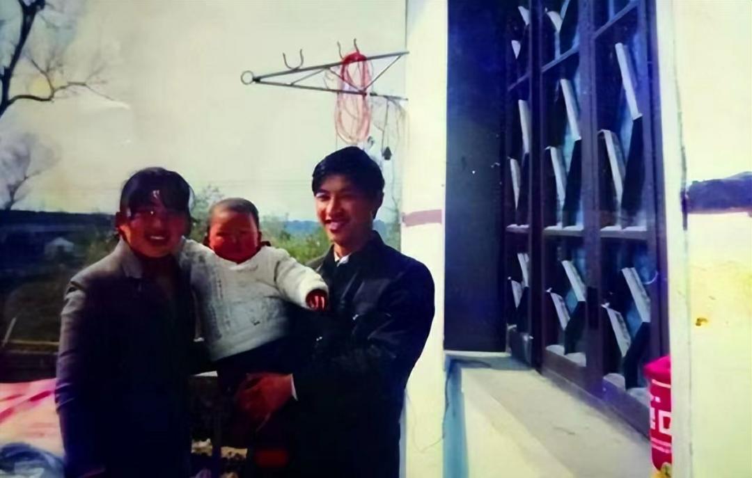 养父扛24年煤气罐养出女博士全集,养父扛煤气罐培养女博士的原视频