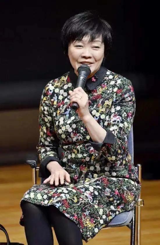 日本首相的夫人怎么样,日本首相夫人近照