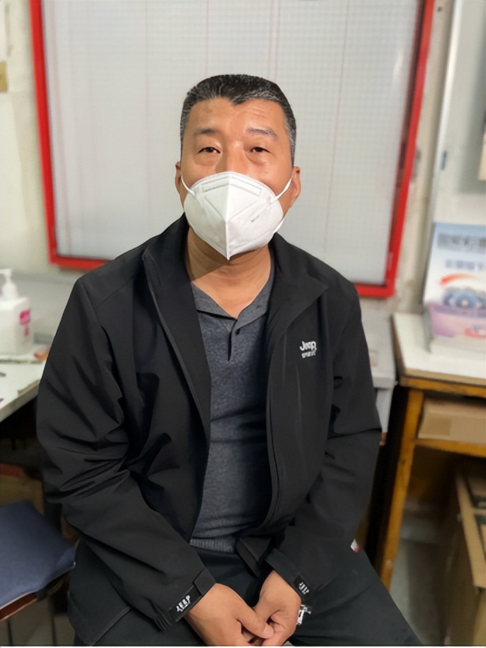 退伍不褪色，经营福彩站为民服务20年