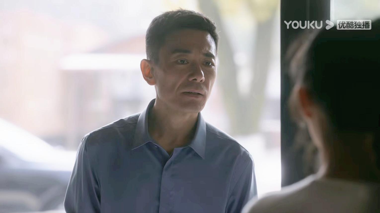 《后浪》补过头的朱老板扮演者，曾做过10年警察，用演技征服观众