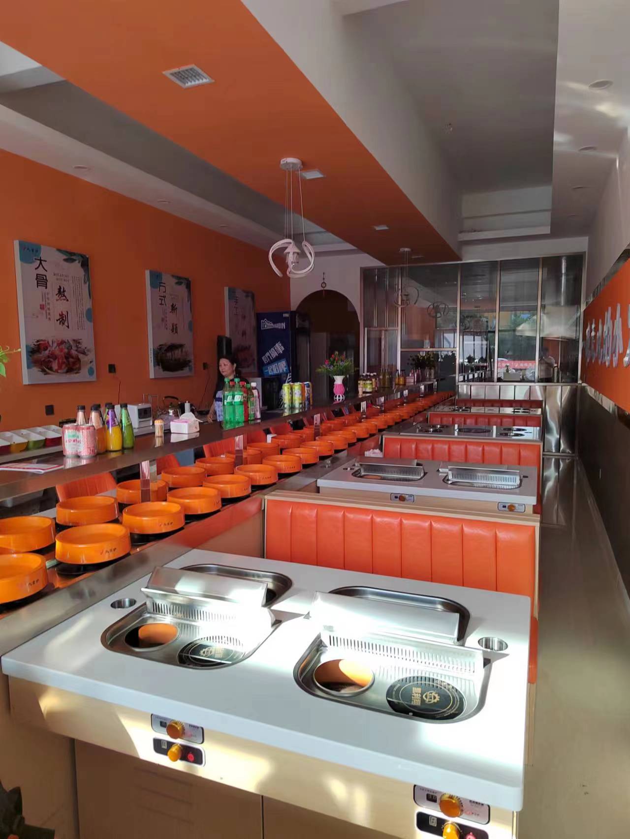 开旋转小火锅店需要多少钱,15元旋转小火锅店加盟