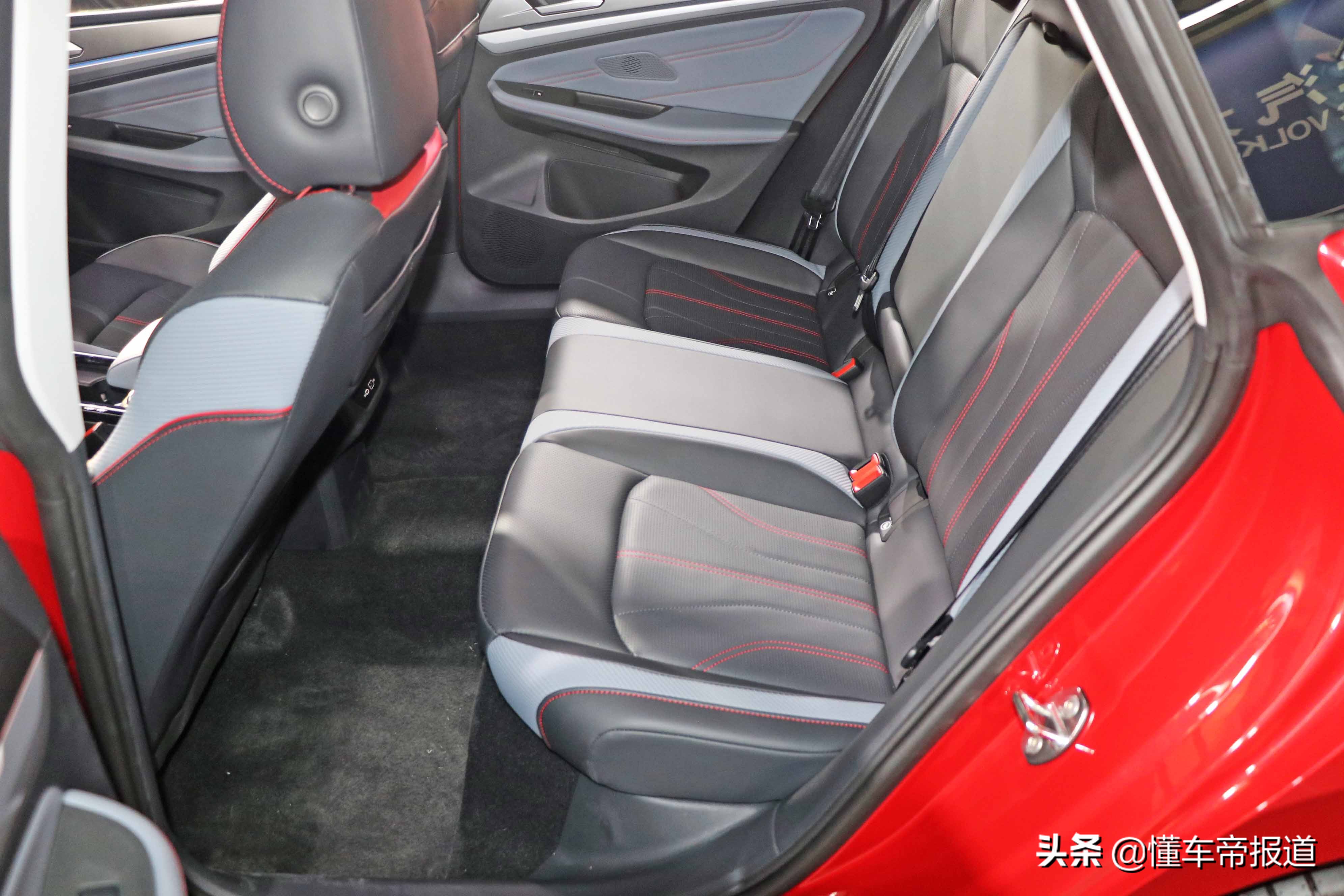 大众cc新款曝光,cc凌渡掀背式