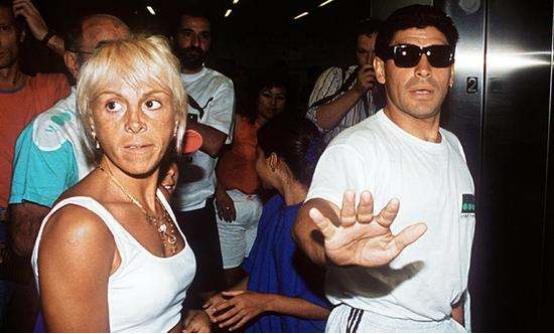 球王马拉多纳历任女友,球王马拉多纳的一生