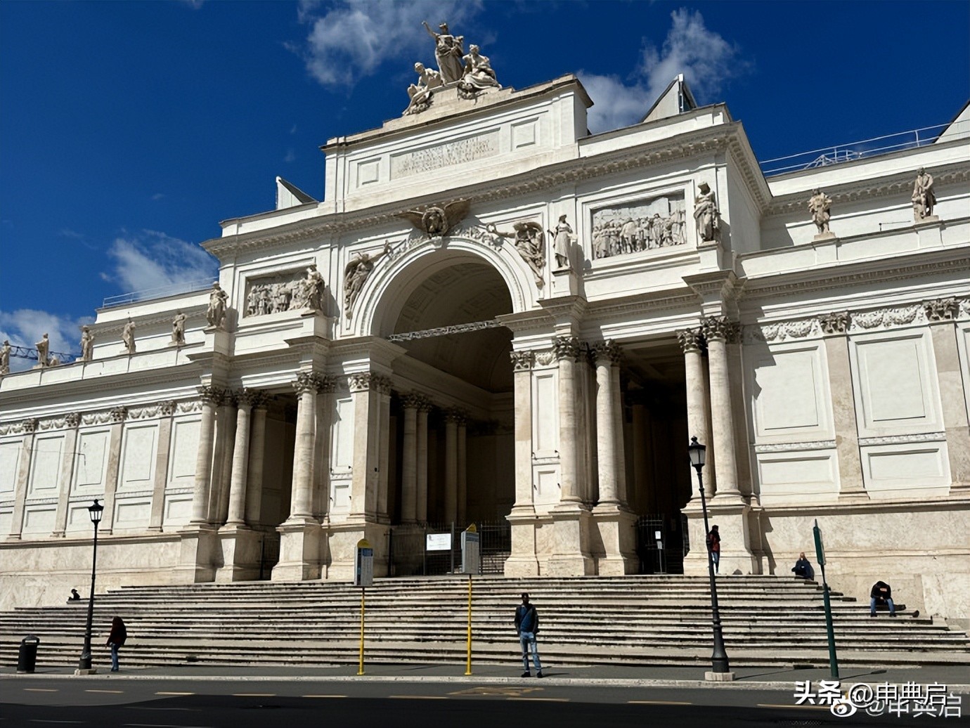 意大利为什么讨厌吃菠萝披萨,法国与意大利美食之争