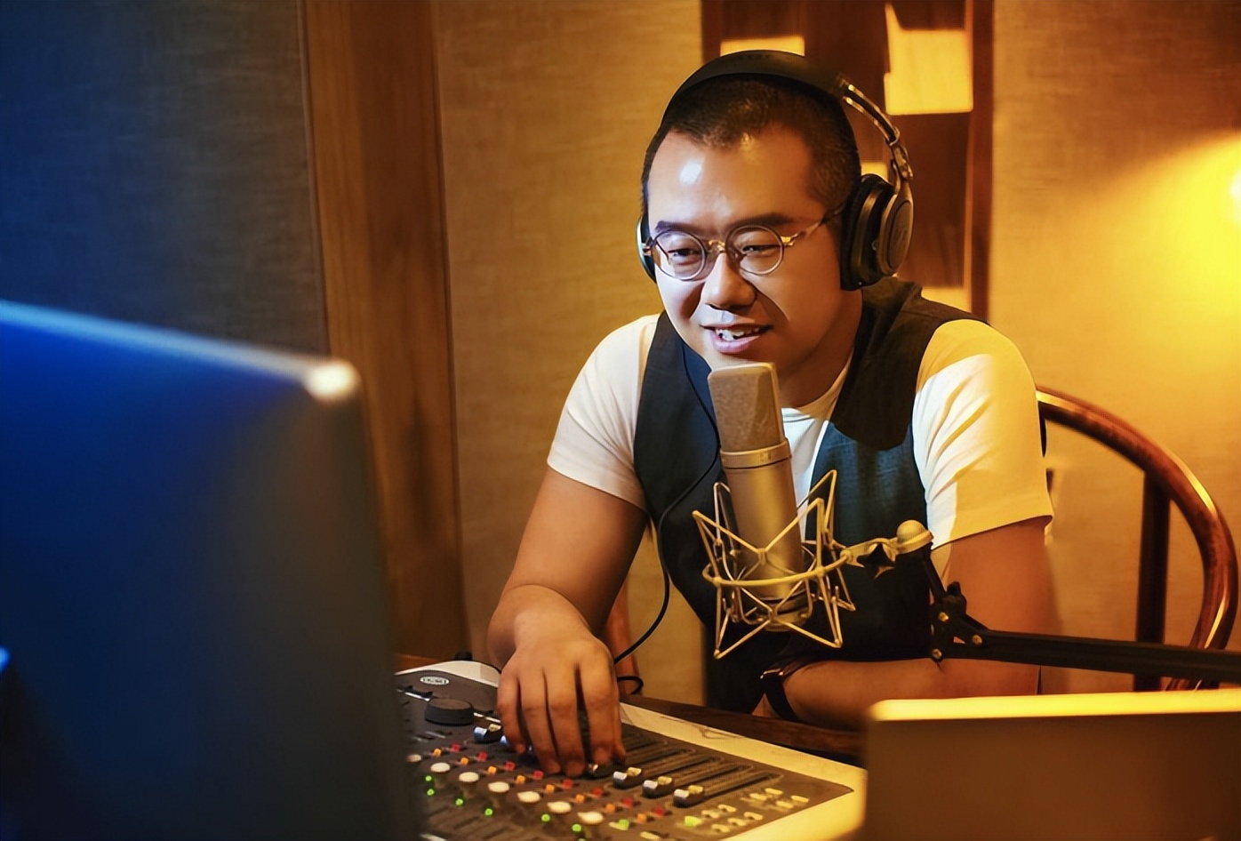 涂磊无法无天,涂磊为什么一副目中无人的样子