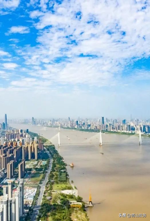 2023青山绿水红钢城半程马拉松,青山马拉松开幕式