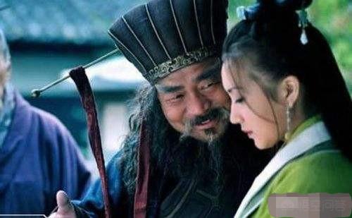 历史上的董卓是个怎样的人,正史中董卓样貌