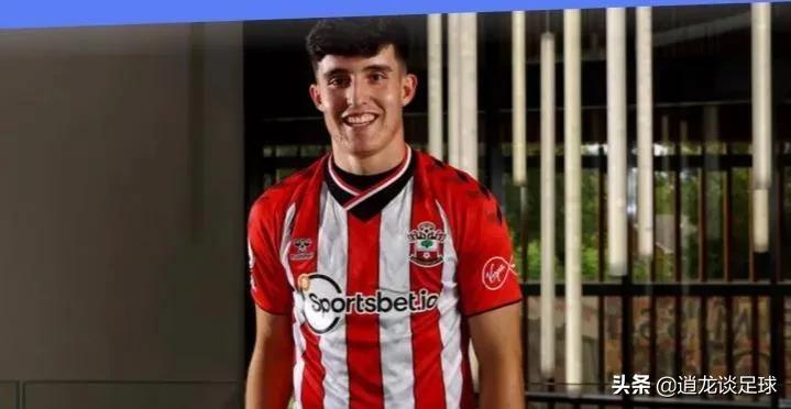 英超最佳后卫排名,切尔西利物浦英超首发阵容