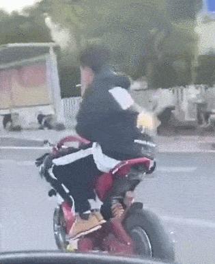 老婆包里发现的药片,老婆包里发现这个药片