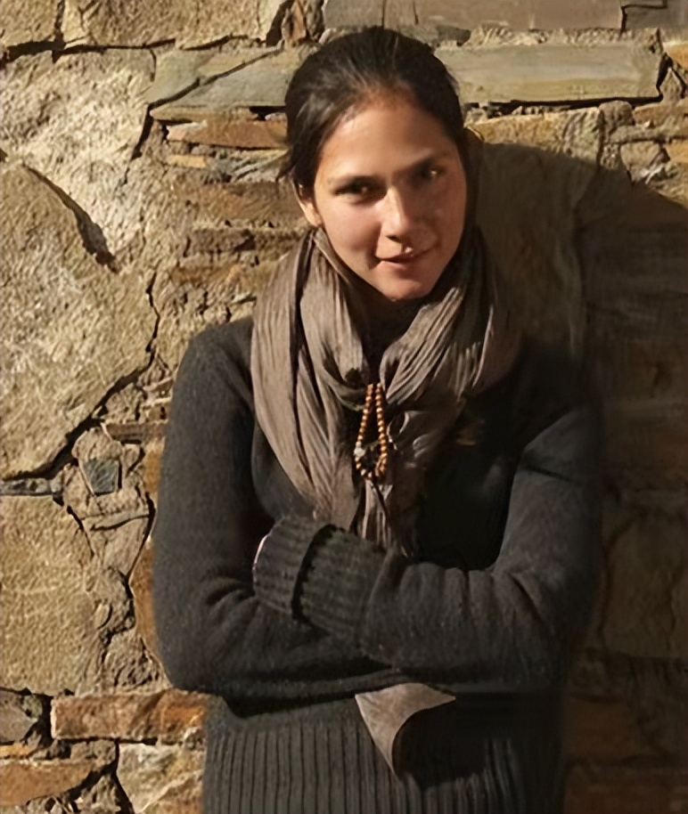 美国女孩回中国爸爸故乡：牦牛绒围巾卖欧洲，带草原牧民赚欧元