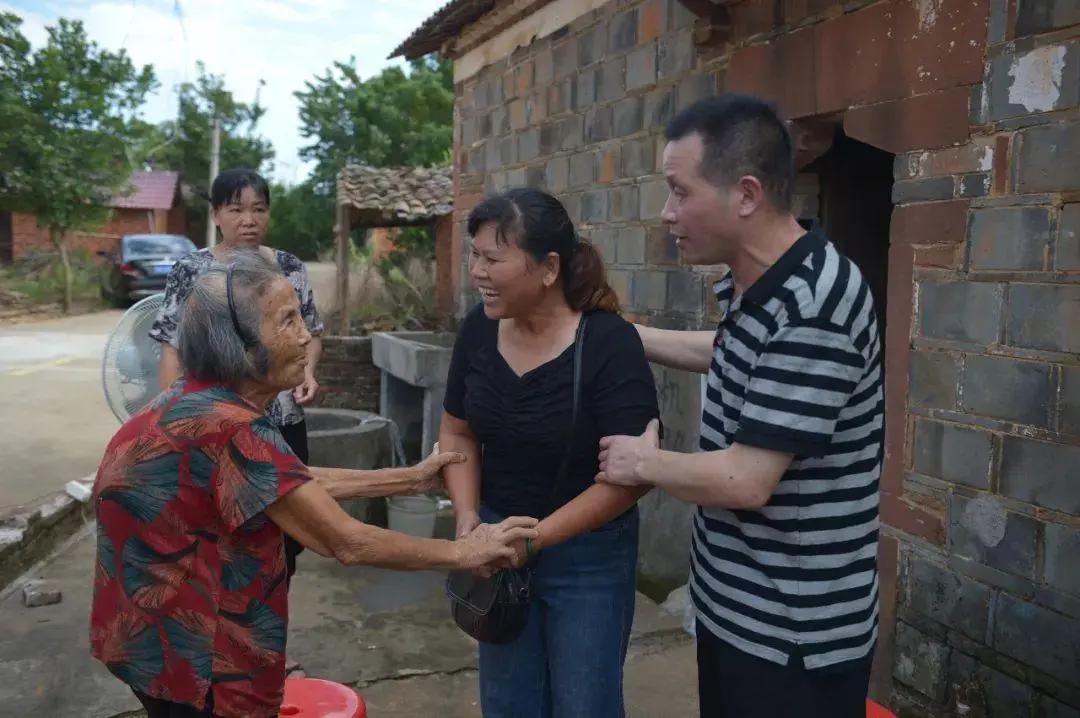 入狱19年改判无罪释放,男子坐牢8年最后被宣布无罪释放