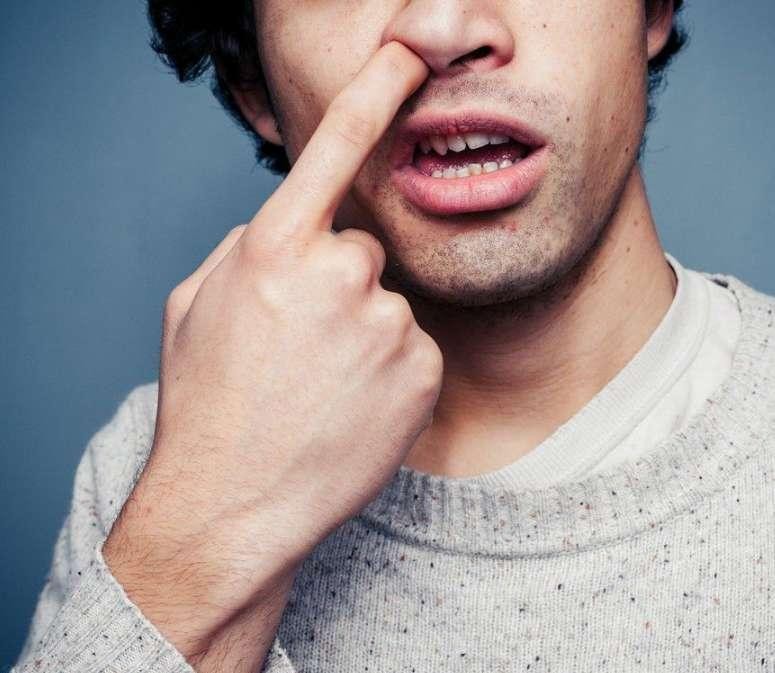 鼻毛为什么经常窜出来,鼻毛老是长出来是好还是坏