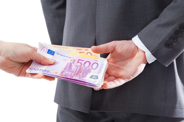 贪污上亿元被抓的视频,安徽一副县长受贿339万