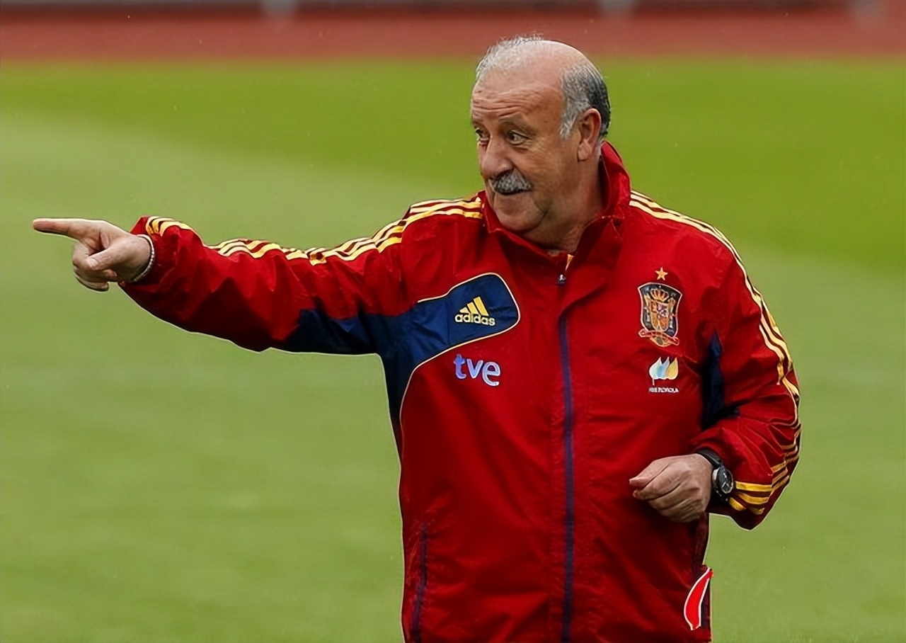 夺得欧冠却下课的主教练,拿了三个冠军足球主帅