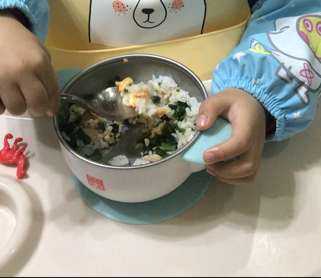 18个月宝宝不吃饭只喝奶粉怎么办,13个月宝宝不喝奶粉只吃饭可以吗