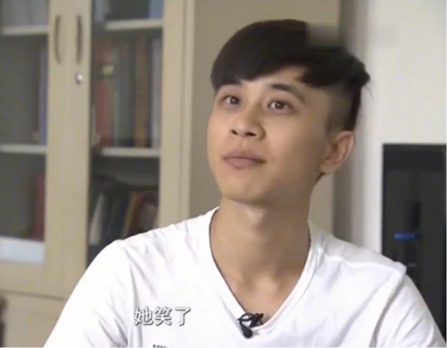 美女重伤成植物人，男友一家一起照料，美女醒来后让小伙左右为难