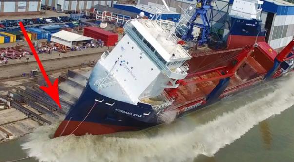 万吨巨轮是怎么下水,国内万吨巨轮下水的壮观场面