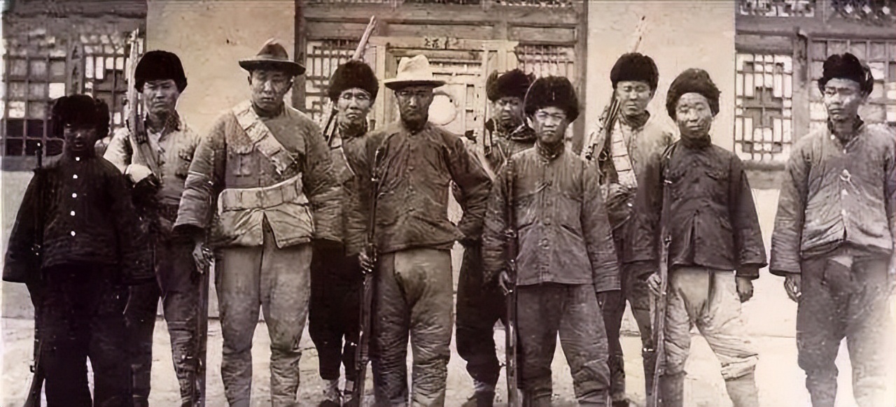 37年周恩来延安遇刺，土匪李青伍哪来的胆子？谢滋群：问蒋介石